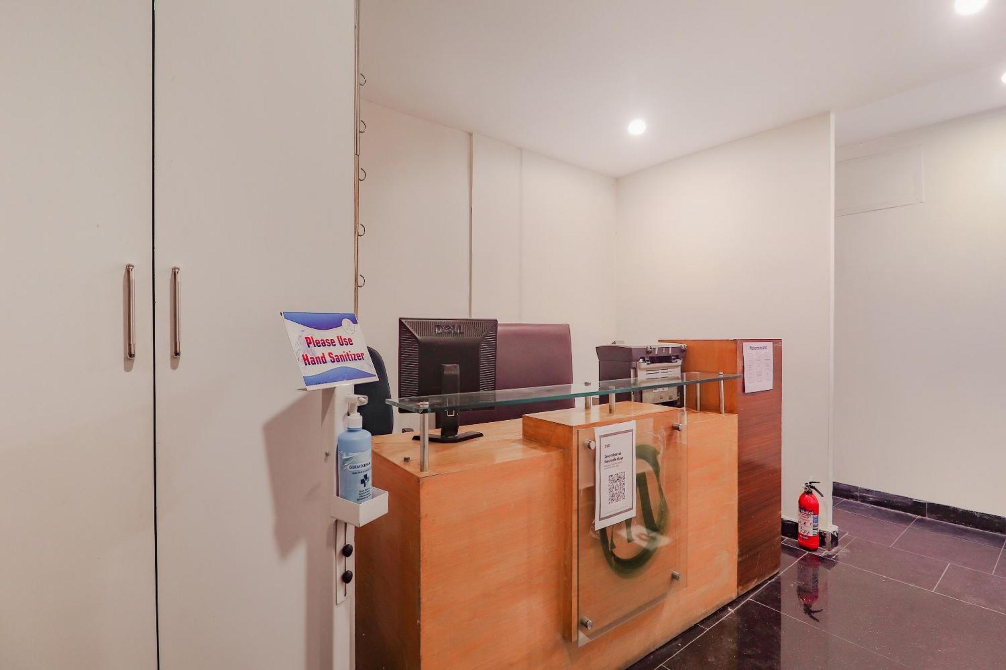 Oyo Adda Rooms Hyderabad Eksteriør billede